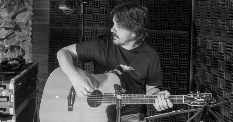 Músico de PG lança clipe gravado na Cachoeira do São Jorge