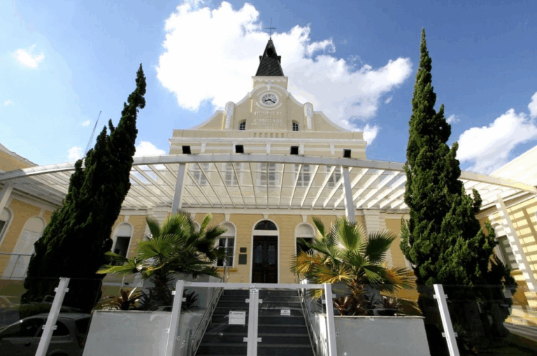 Santa Casa promove bazar com produtos destinados pela Receita Federal
