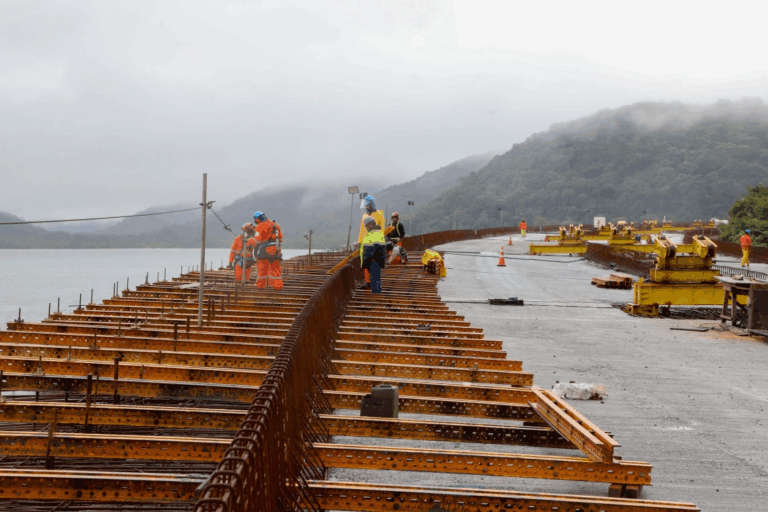 Obras da Ponte de Guaratuba chegam a 65% com destaque para avanço do trecho estaiado