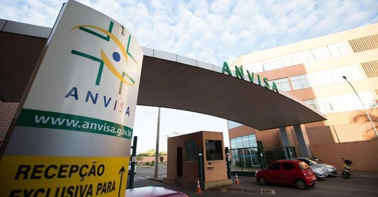 Anvisa proíbe comercialização de medicamentos e complemento alimentar