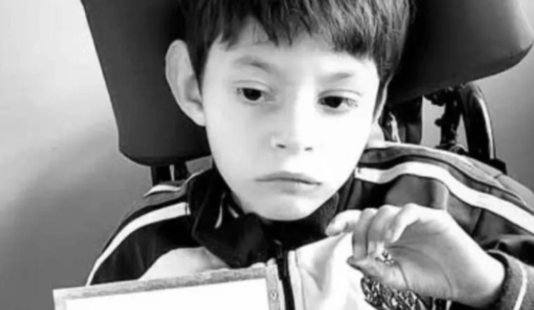 Tragédia: Garoto com paralisia morre carbonizado em incêndio no Paraná