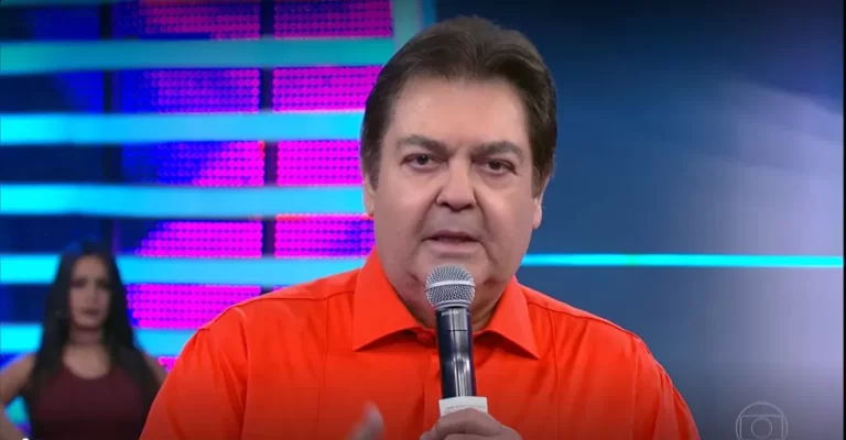 Faustão deixa a UTI, mas segue internado em hospital em São Paulo
