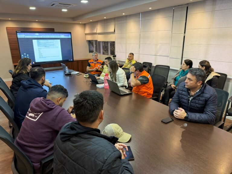 Castro instala Gabinete de Crise para integrar ações de atendimento após temporal