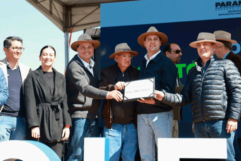 Ratinho Junior anuncia conclusão da pavimentação de Castro ao distrito do Socavão