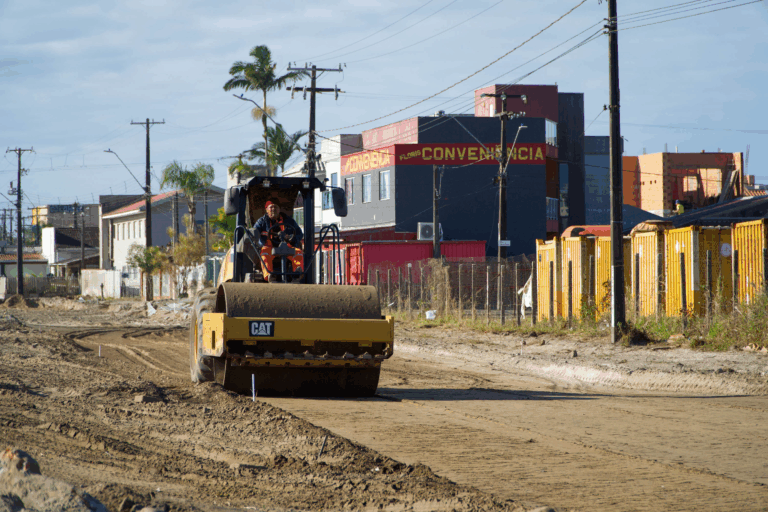 Taxa de desemprego cai para 3,8% e Paraná tem o melhor 2º trimestre da história