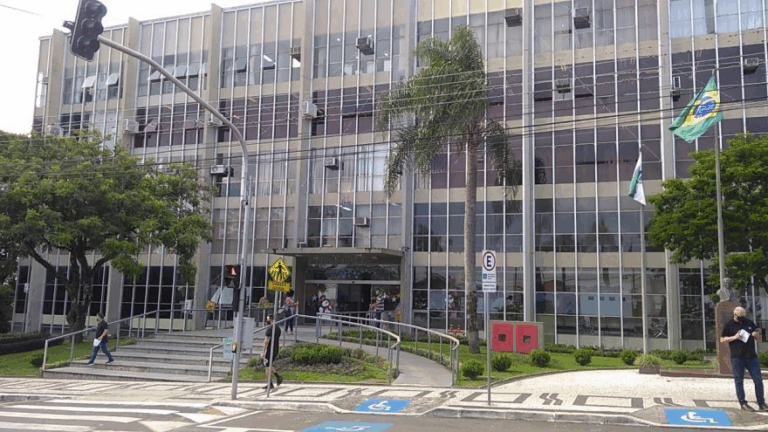 Prefeitura de PG sanciona lei que atualiza valores do IPTU