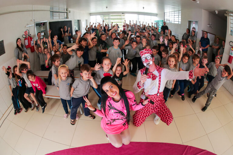 Projeto Cultural de PG encerra turnê com 40 apresentações no Paraná