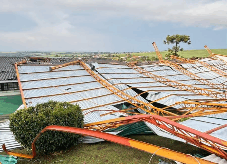 Temporal atinge Ponta Grossa com chuva intensa e ventos fortes