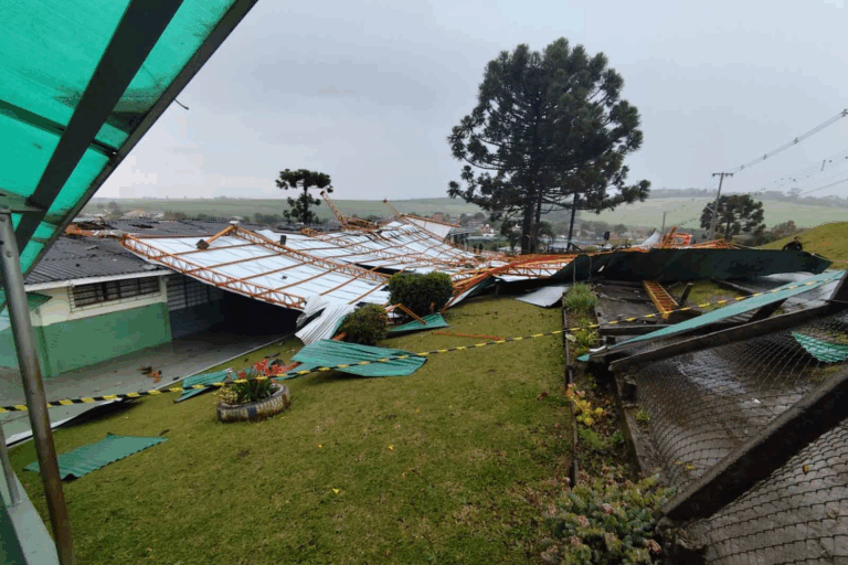 Defesa Civil atende municípios atingidos pelos temporais; ventos chegaram a 121 km/h