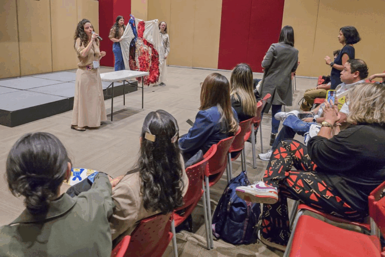 Professores da UEPG levam o teatro científico a festival no México