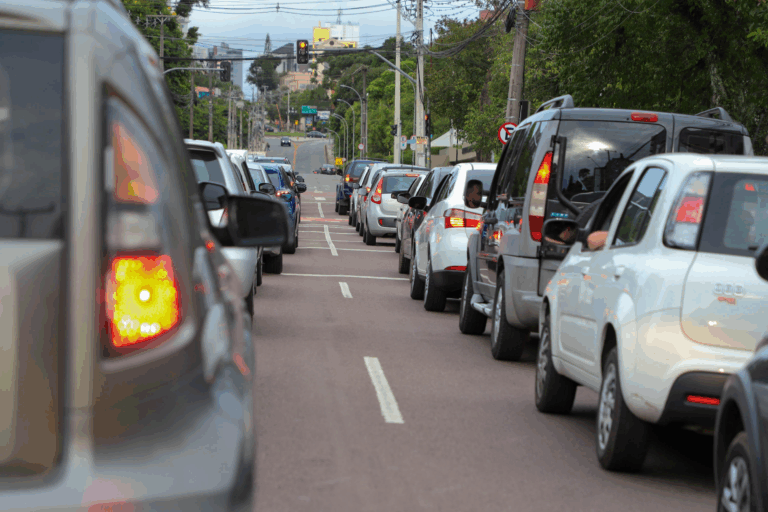 Emplacamentos aumentam 34,2% em dois meses após redução do IPVA no Paraná