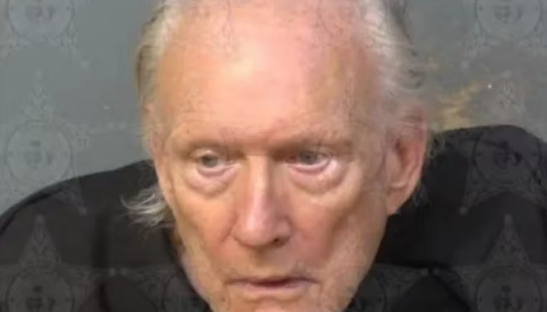 Idoso atira no filho após reclamar de estar recebendo poucas visitas