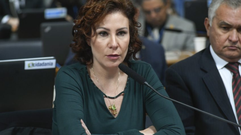 Moraes anula decisão da Câmara que manteve mandato de Zambelli