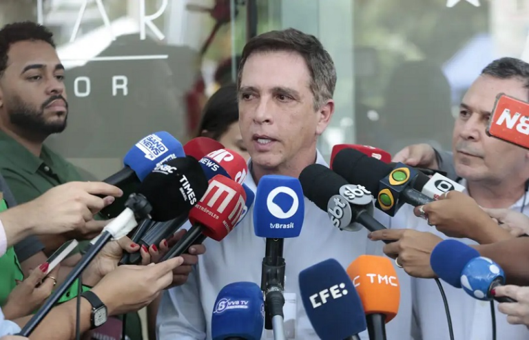 Médico confirma que Bolsonaro teve traumatismo craniano leve