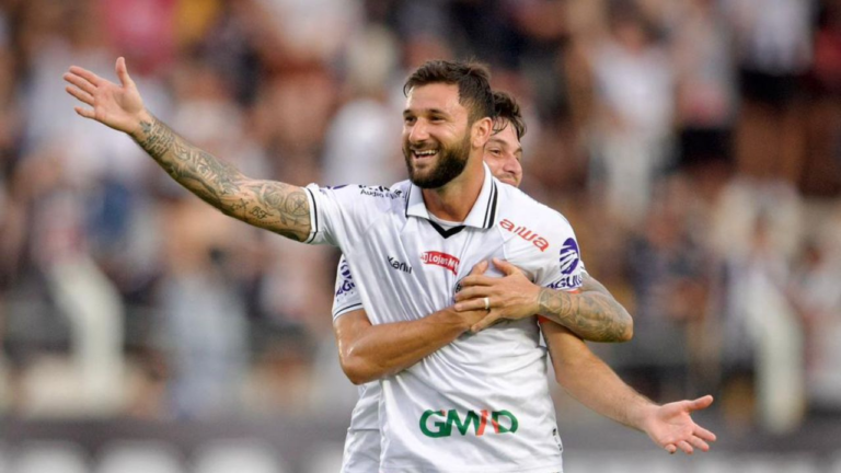 Operário vence o Azuriz e abre vantagem no mata-mata do Paranaense 2026