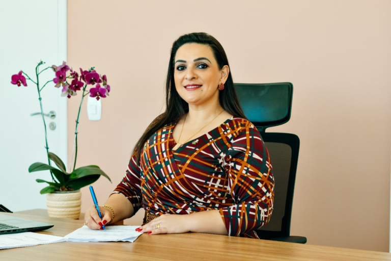 Prefeita Elisangela assina edital de R$ 9,4 milhões para pavimentação na Estrada do São João