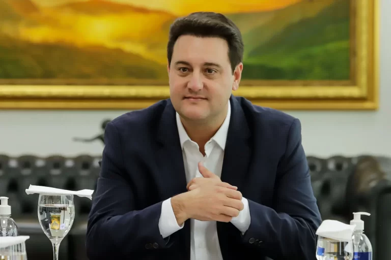 Ratinho Jr alfineta Moro: “O Paraná está muito fraco de senadores”; veja vídeo