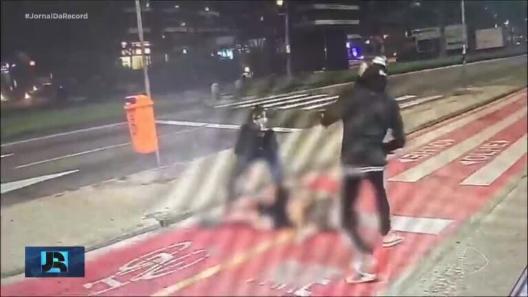 VÍDEO: turista argentino é espancado e assaltado na Barra da Tijuca; veja como foi a ação