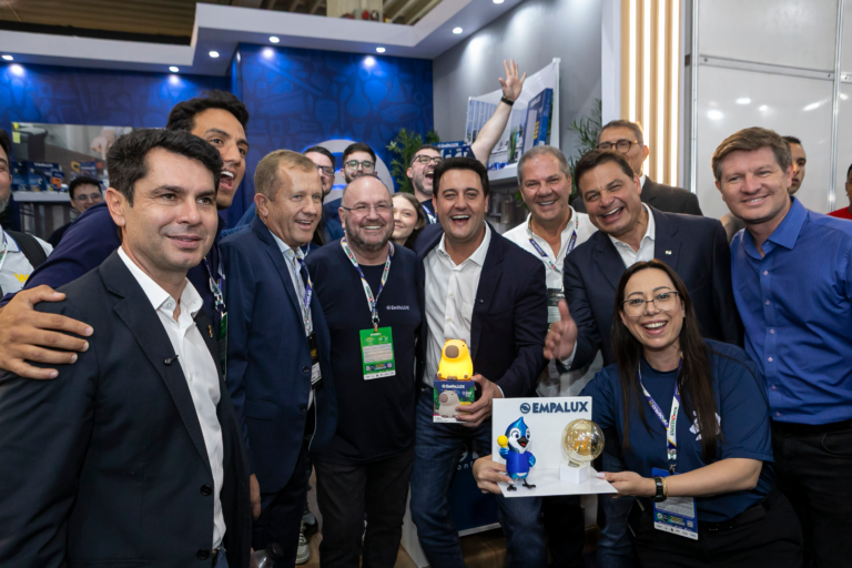 Em visita a ExpoApras, Ratinho Junior destaca produção de alimentos e economia do Paraná