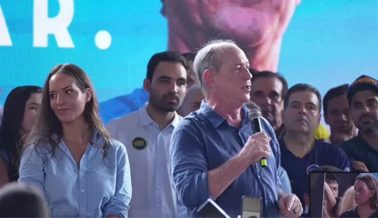 Ciro Gomes confunde gesto de apoiador com apologia ao Comando Vermelho