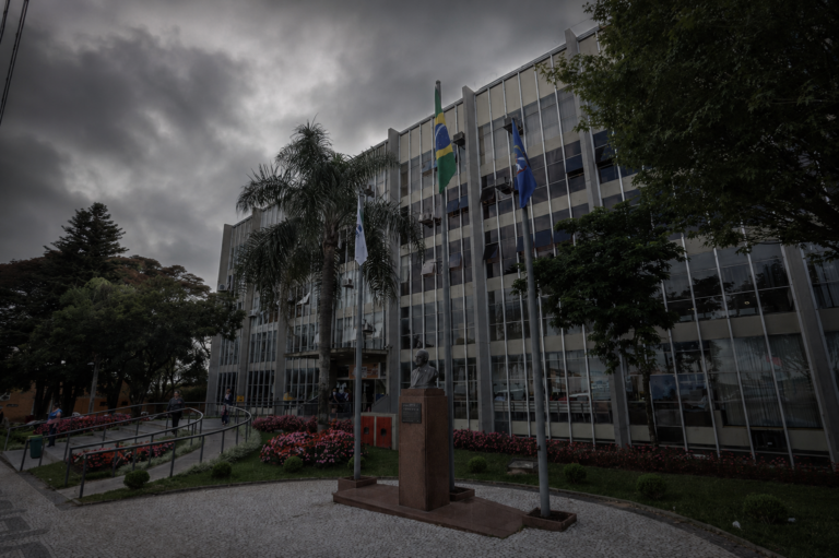 ANÁLISE: Quando a população espera soluções; a gestão terceiriza a culpa