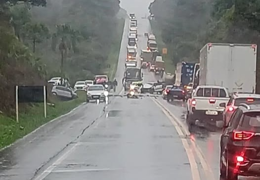 Grave acidente interdita a BR-277 na região de Guarapuava