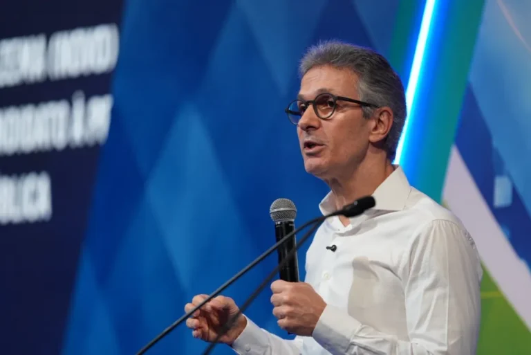Sem vice definido, Zema é oficializado pelo Novo para disputa presidencial