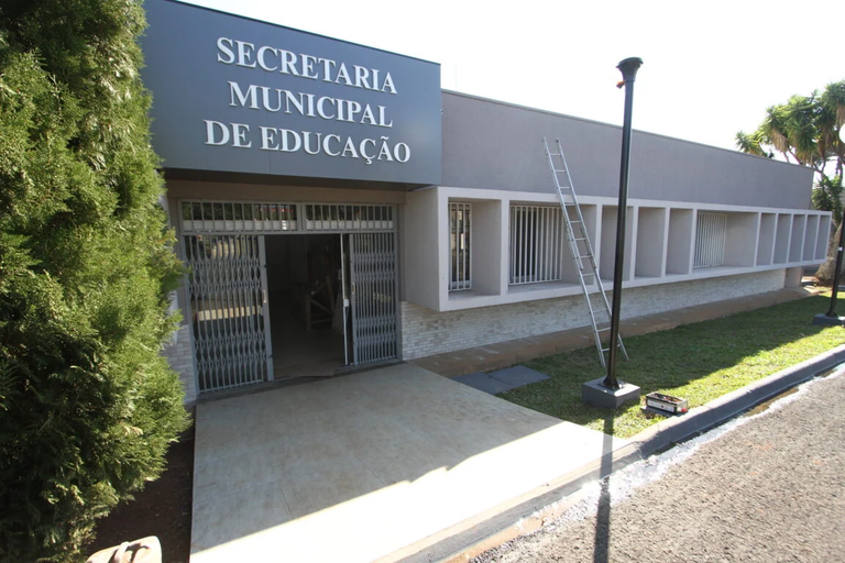 Professores temem pressão, restrições e possíveis demissões após lei sancionada pela prefeitura de PG