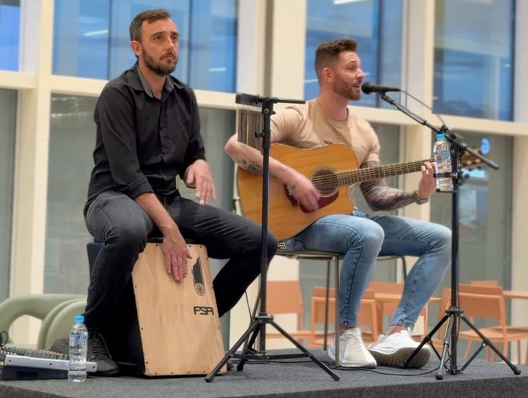 Plaza Campos Gerais lança projeto de música ao vivo nas noites de quinta-feira