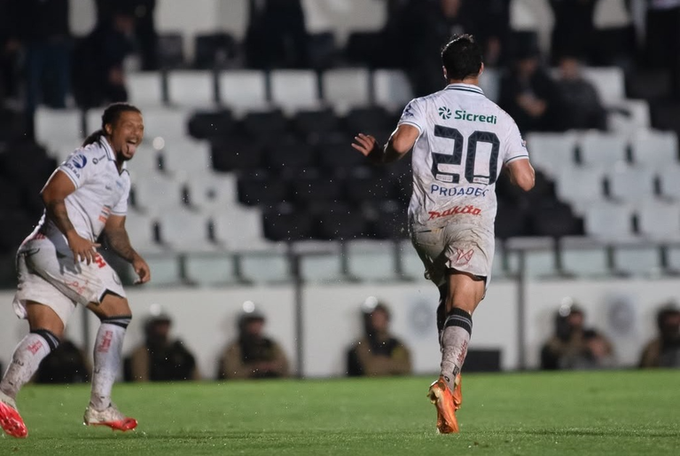 Operário faz 3 a 0 no CRB e volta ao G6 da Série B