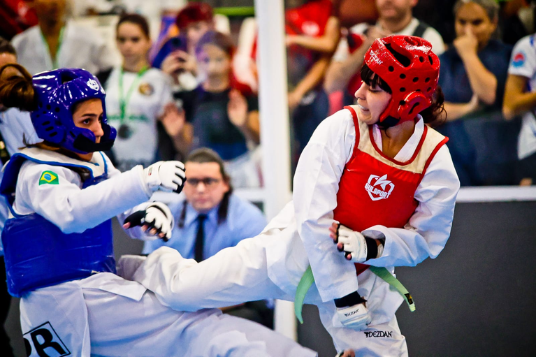 Atleta de PG é Campeã na Copa Paraná de Taekwondo e se classifica para copa Brasil, em Fortaleza