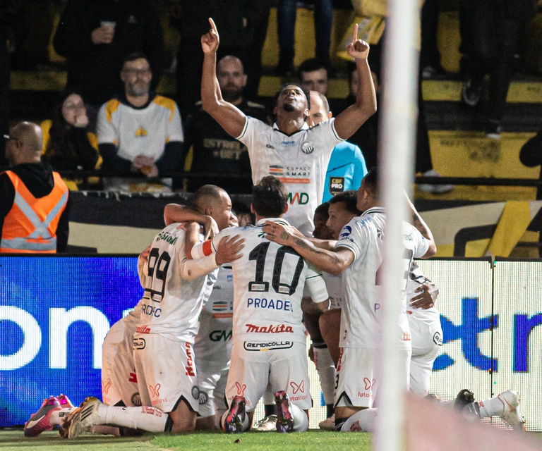 Operário vence Criciúma e sobe para 5º lugar na Série B