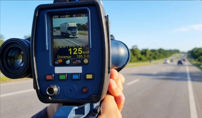 Nova lei aprovada altera as regras de multas de trânsito e pode proteger donos de veículos e locadoras