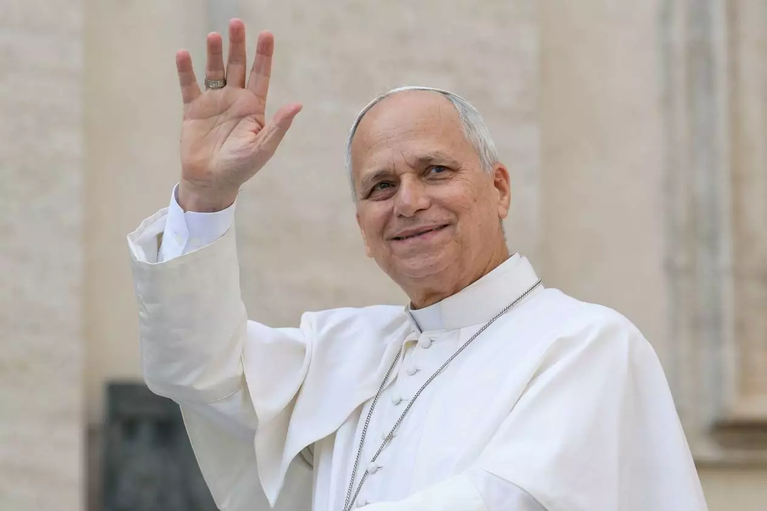 Papa Leão XIV será internado nesta terça para operação de retirada de nódulo no pulmão